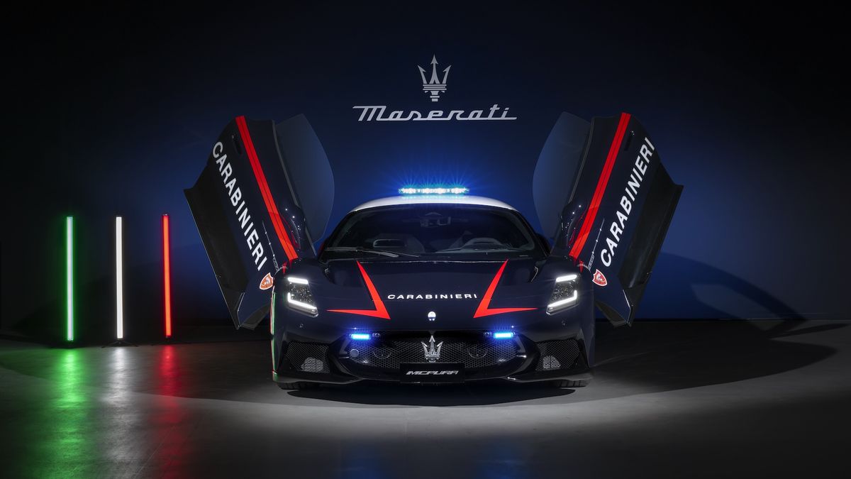 Italská policie má nové supersportovní žihadlo s výkonem přes 600 koní. Chlubit se s ním nebude, dostane důležitější práci